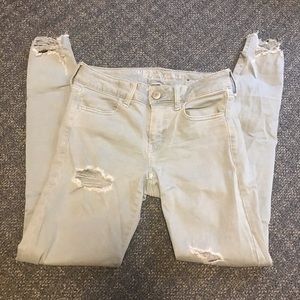 AMERICAN EAGLE HIGH RISE SUPER STRETCH JEANS